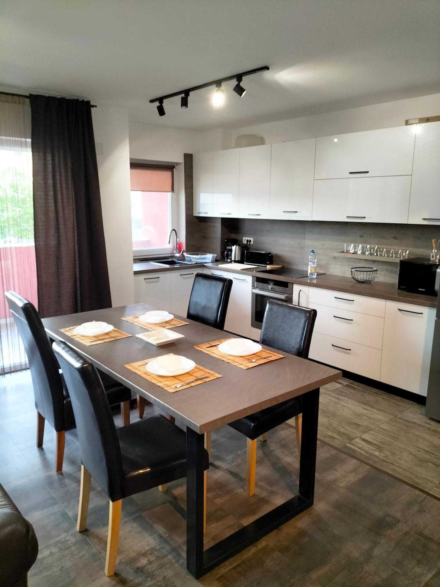 Lotus Area On Apartment Oradea Exterior foto